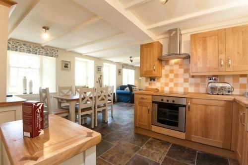 Holly Cottage