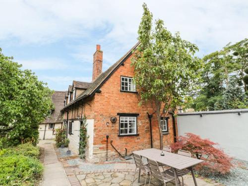 4 Masons Court