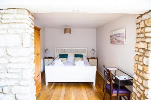Hotel Wild Garlic Bistro & Rooms