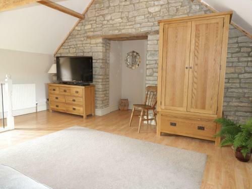 The Barn, Somerton