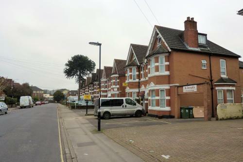 Hostal Long Stay Group - St Josephs Rooms