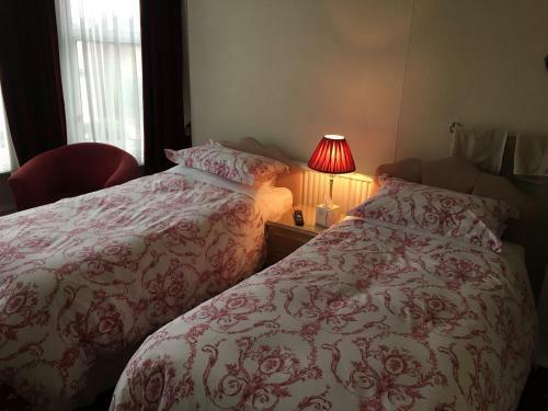 Bed & Breakfast Ellenborough House