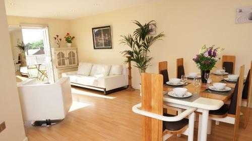 Smart Apartments- The Penthouse