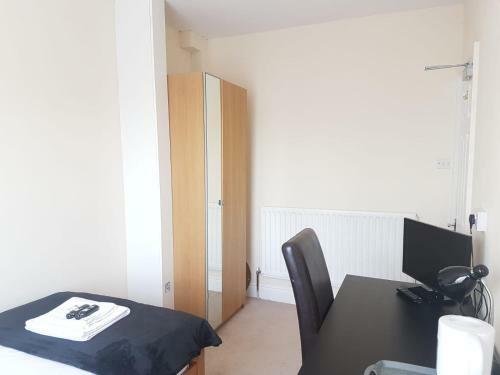 Hostal Carmel Serviced Rooms