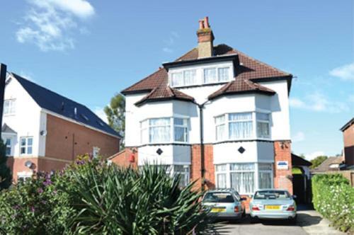 Hostal Carmel Serviced Rooms