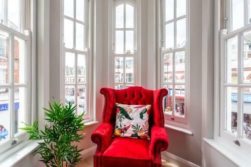 Californication - 2 Bed Apartment