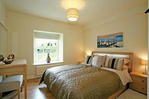 Yew Tree Cottage (ings)