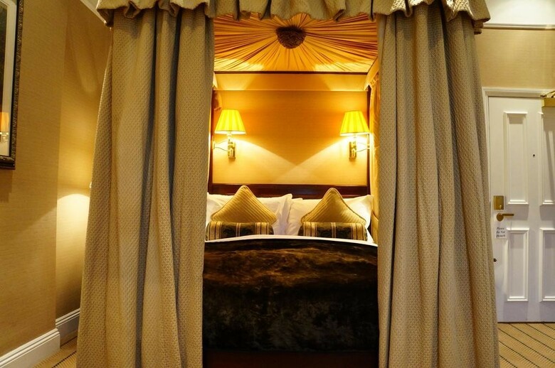 Hotel The Colonnade