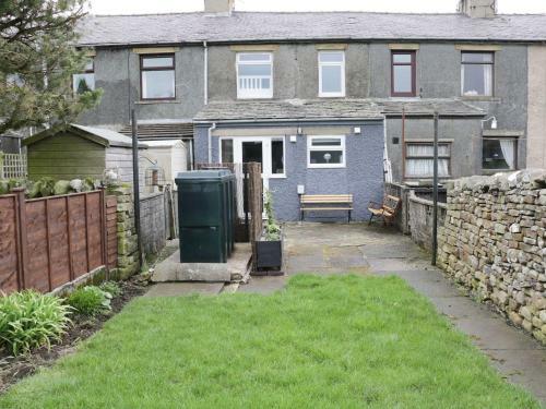 3 Overlands, Settle
