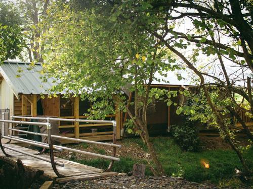 Stellar Safari Lodge, Rhayader