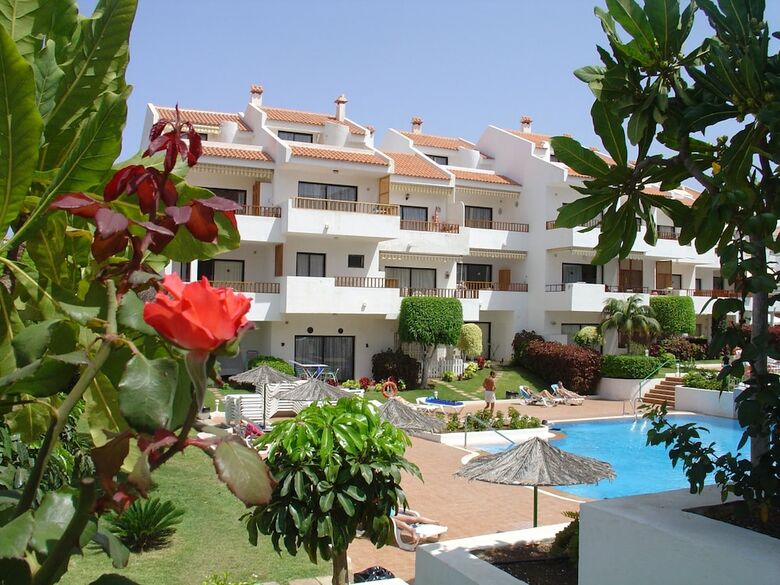 Apartamentos Hg Cristian Sur