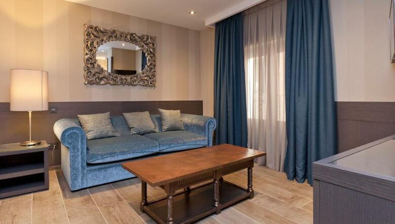 Hotel Reina Cristina