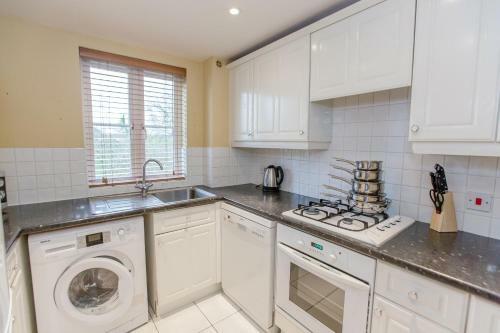 Romford Gidea Serviced Apartment By Pll