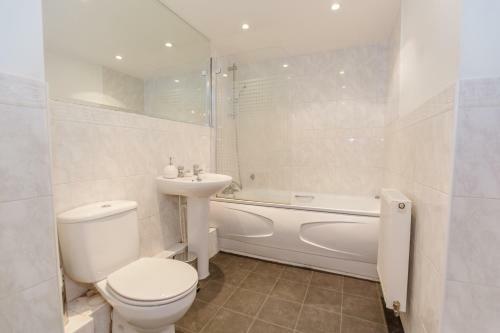 Romford Gidea Serviced Apartment By Pll