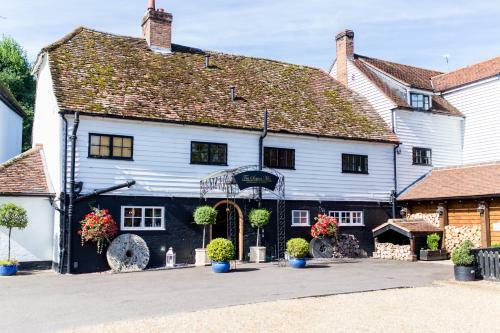 Hotel Sheene Mill