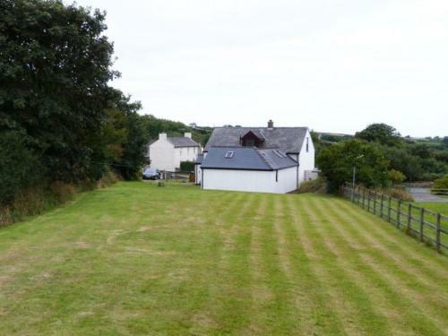 Holiday Home Bwthyn