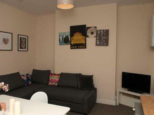 Allure City Apartment