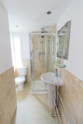 Hostal Thirtyfive B&B