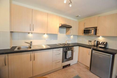 Gunwharf Quays Chic Apartment