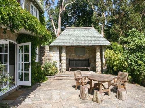 The Dovecote, Pwllheli