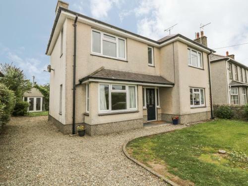 Avondale, Pwllheli