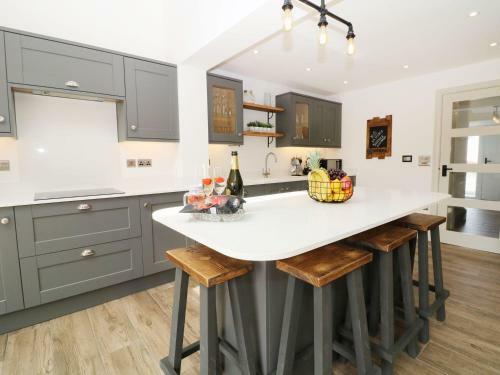 21 Llwyn Gwalch Estate, Pwllheli
