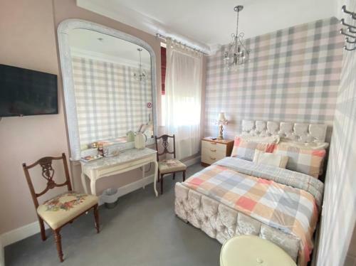 Hostal Upton Country Park Guest House