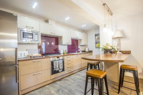 Gloucester View Apartment