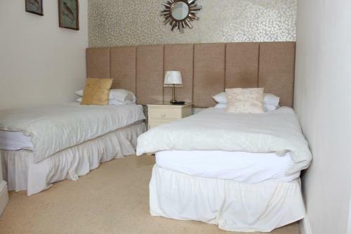 Hostal Laurels Guesthouse