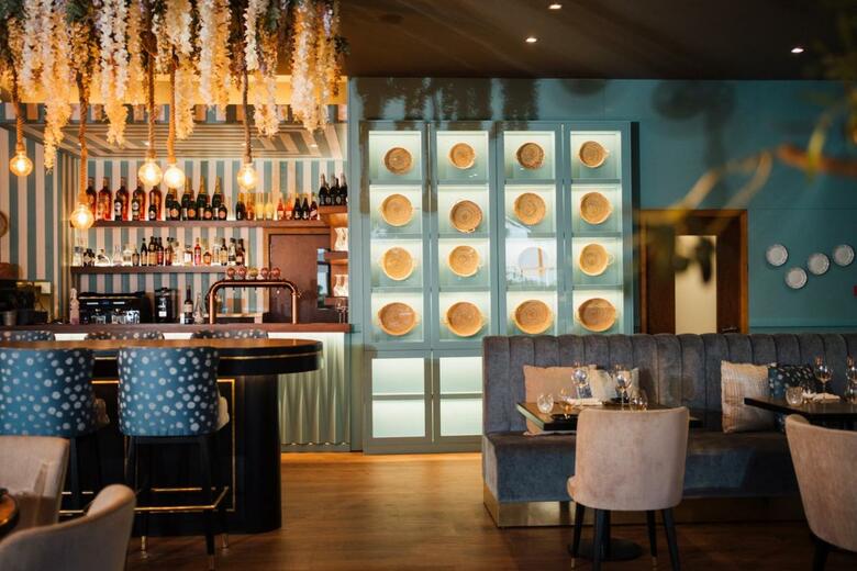 Hotel Wine And Books By The Sea Algarve Resort