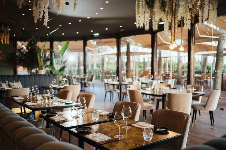 Hotel Wine And Books By The Sea Algarve Resort