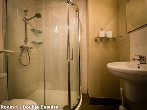 Hostal Sandfield Guest House
