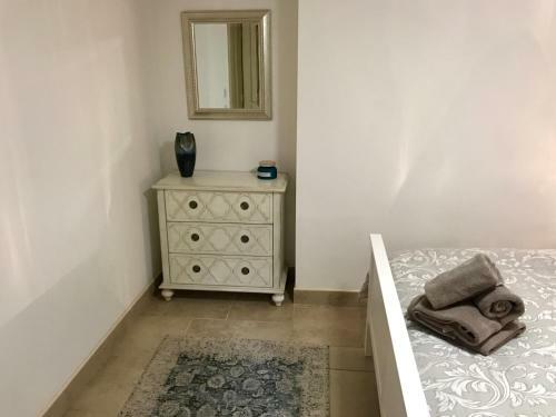 Quarters - Abingdon Road Apartment