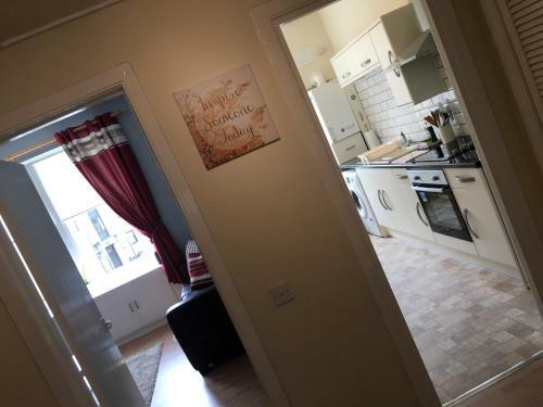 Signature - Kilnside Central Apartment Paisley