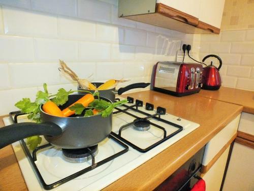 Hls - Thorn Brae Apartment