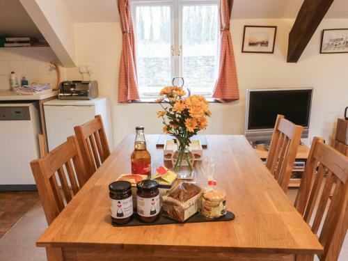 The Old Dairy Loft, Pembroke
