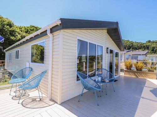 8 Harbour View, New Quay