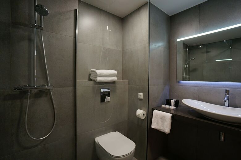 Friday Hotel