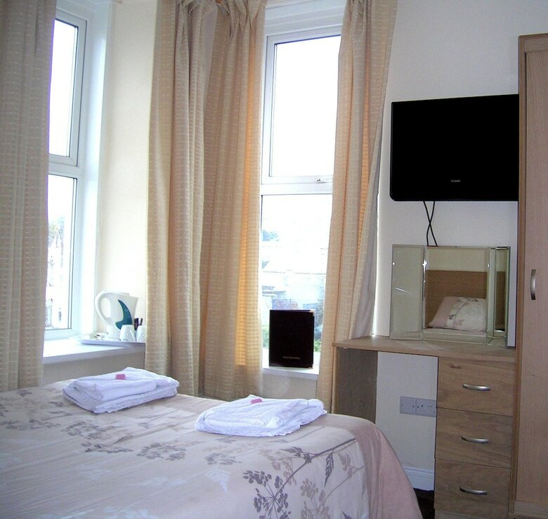 Hostal Harrington Guest House