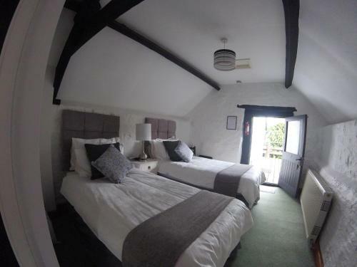 Hostal Steps Farmhouse B&B