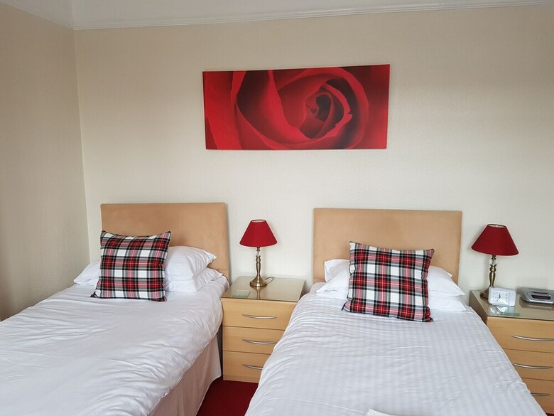 Hostal Montrose Guest House