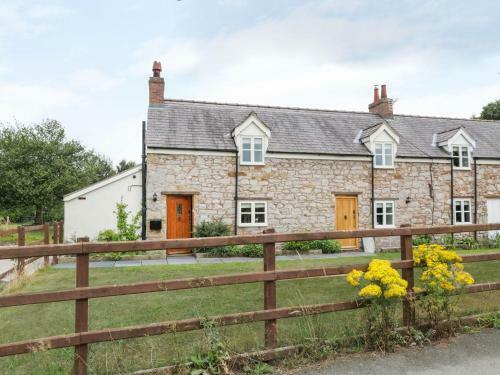 Bryn Farm Cottage, Mold