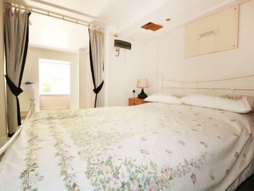 4 Bridge Flats, Monmouth