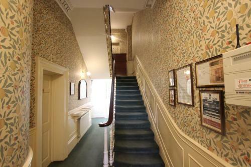 Stay-in Apartments Queensway