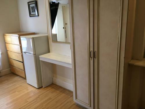 Hyde Park Rooms & Apartments
