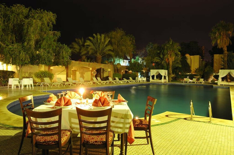 Hotel Karam Palace