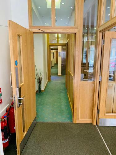 Regency Hotel Parkside