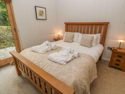 7 Hedgerows, Looe