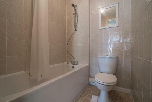 Hostal Two Bedroom Serviced And Fully Equipped House
