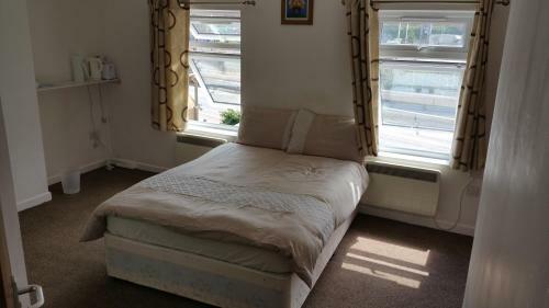 Hostal 140 Midland Road